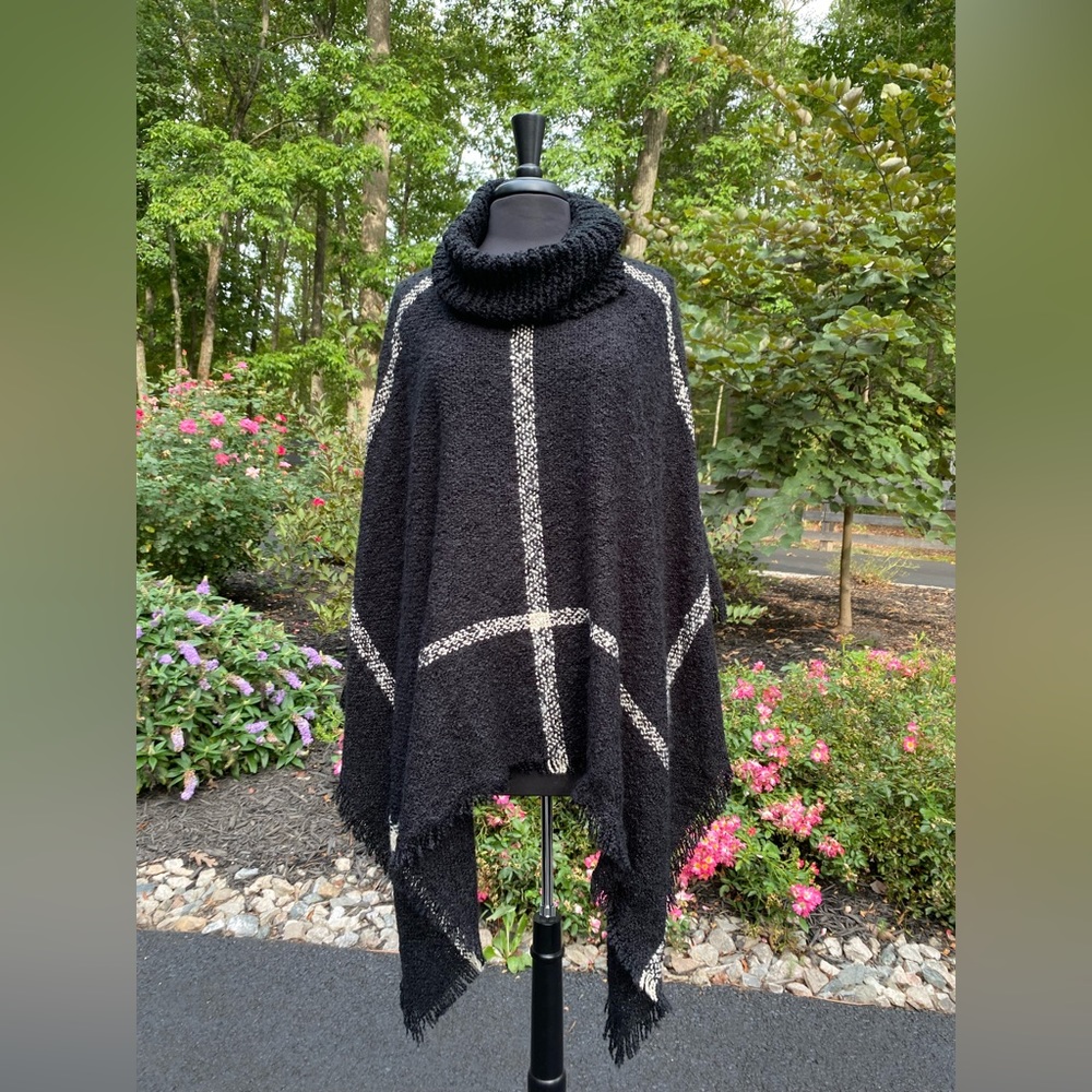 Black and White Knit Poncho